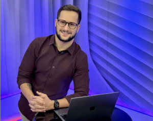 Max Cavalcante apresenta o semanal "Boletim Sinproep".